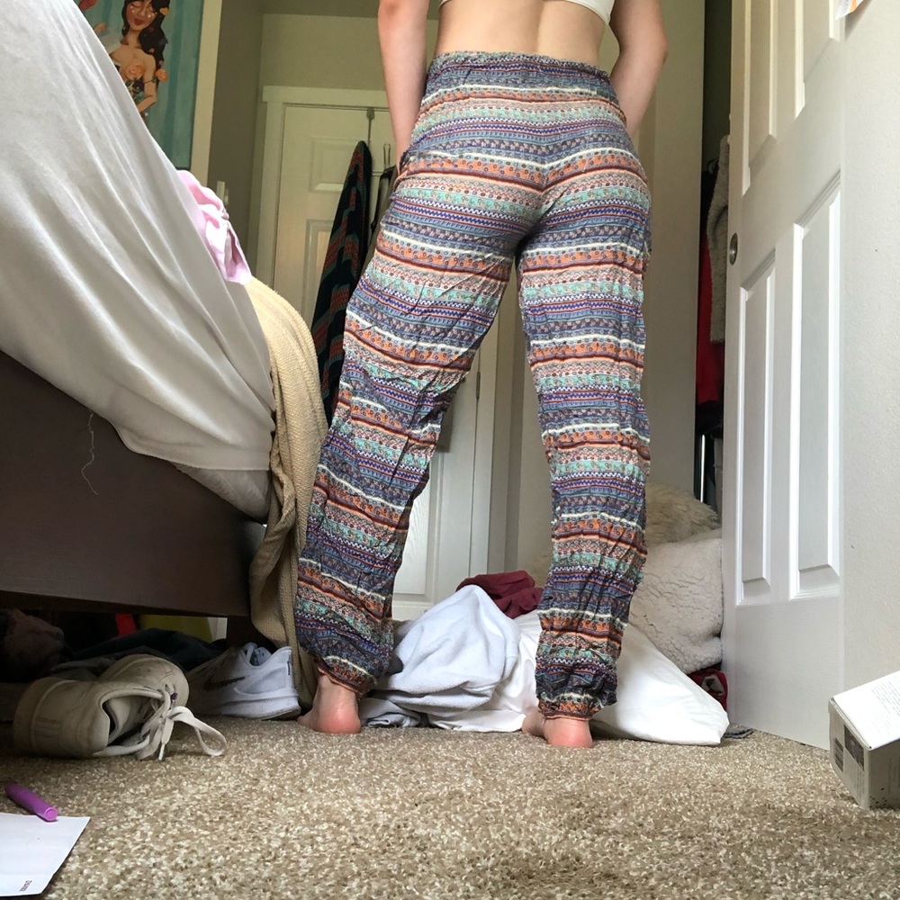 Patterned pants - Picture 3 of 3